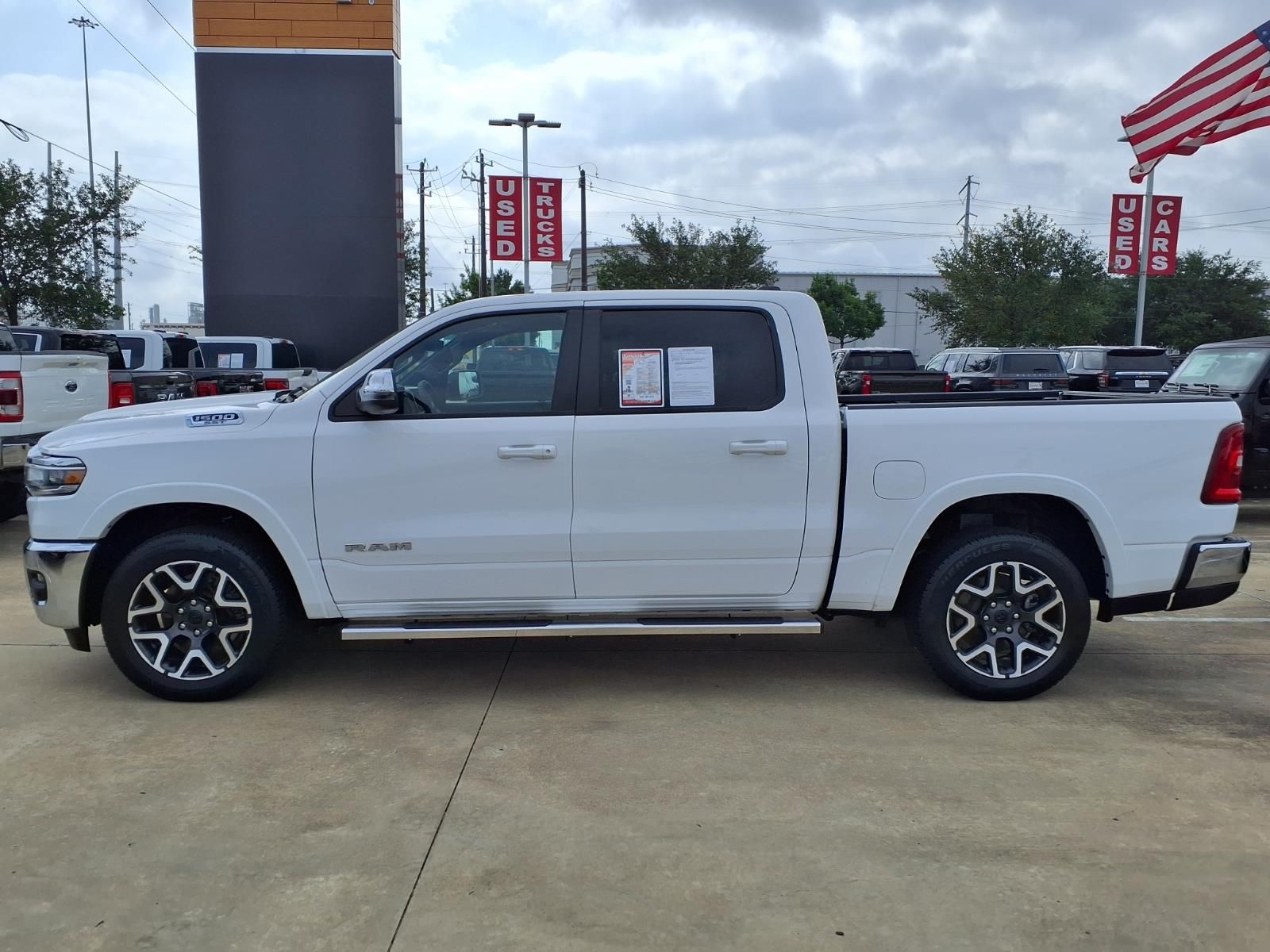 2025 Ram 1500 Laramie - 8