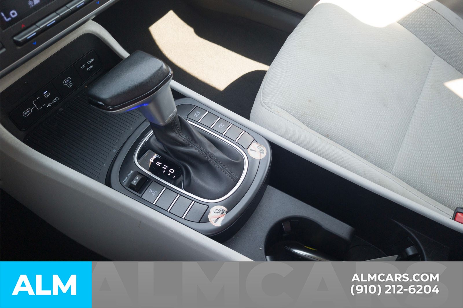 Used 2024 Abyss Black Hyundai SEL image 10
