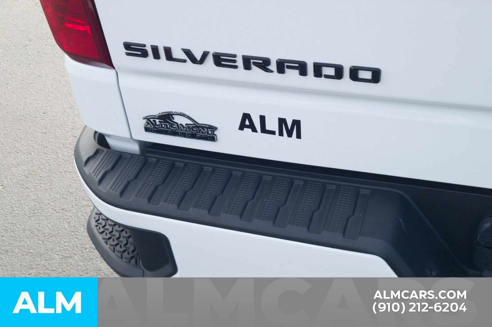 2023 Chevrolet Silverado 1500 Custom photo 6