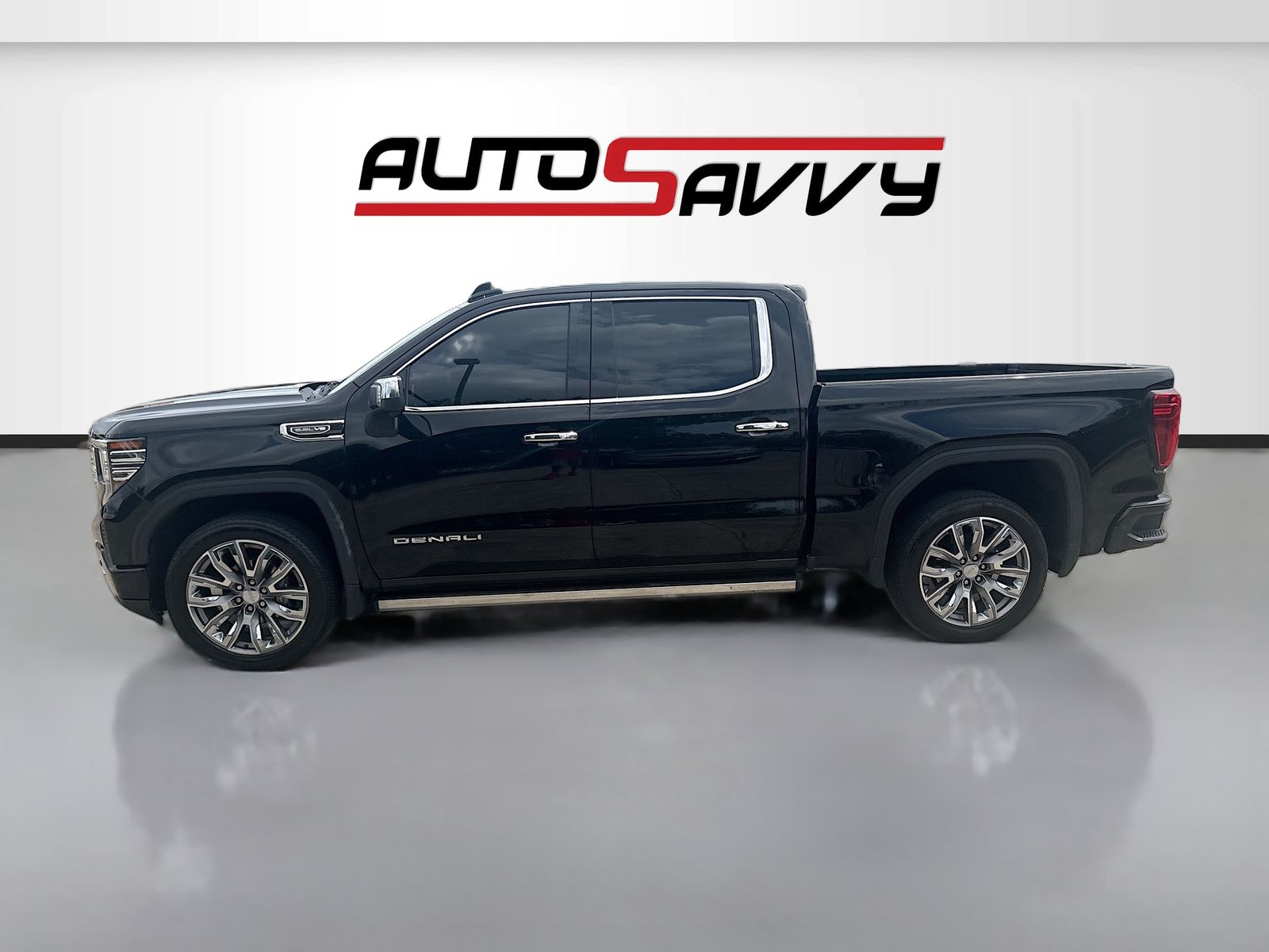 Used 2024 Black GMC Denali image 4