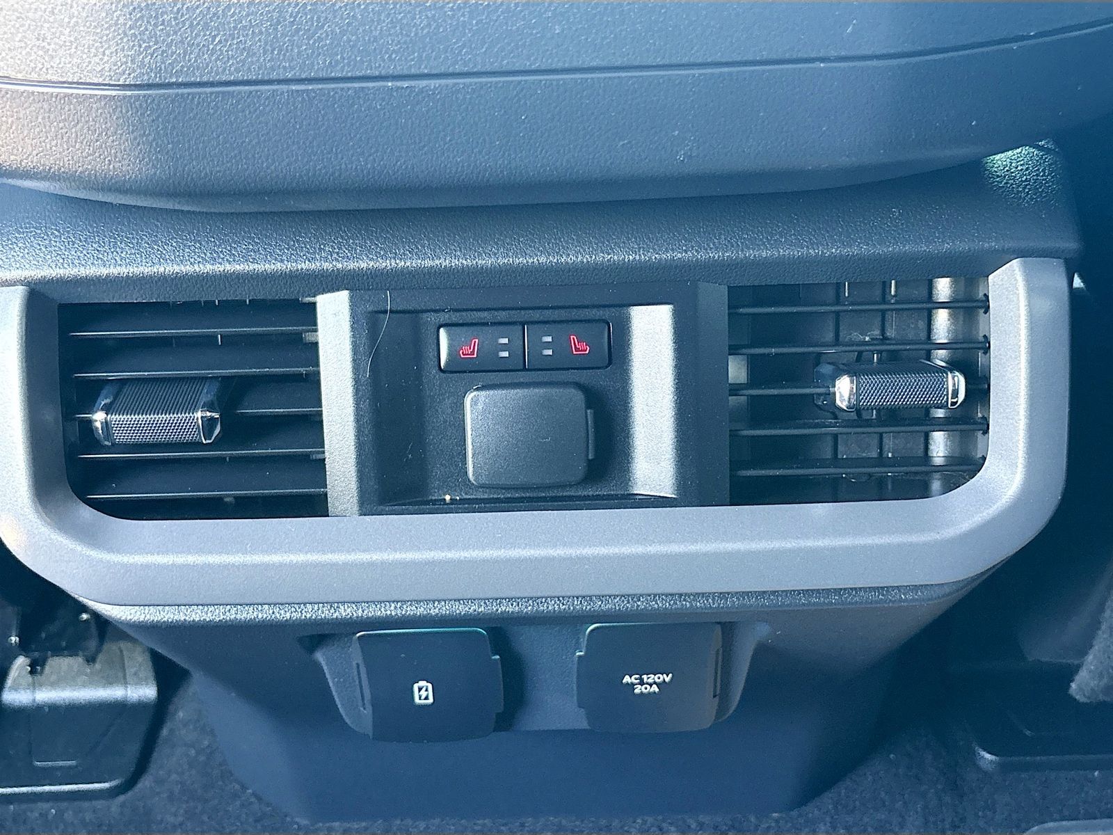 Used 2024 Gray Ford Lariat image 26