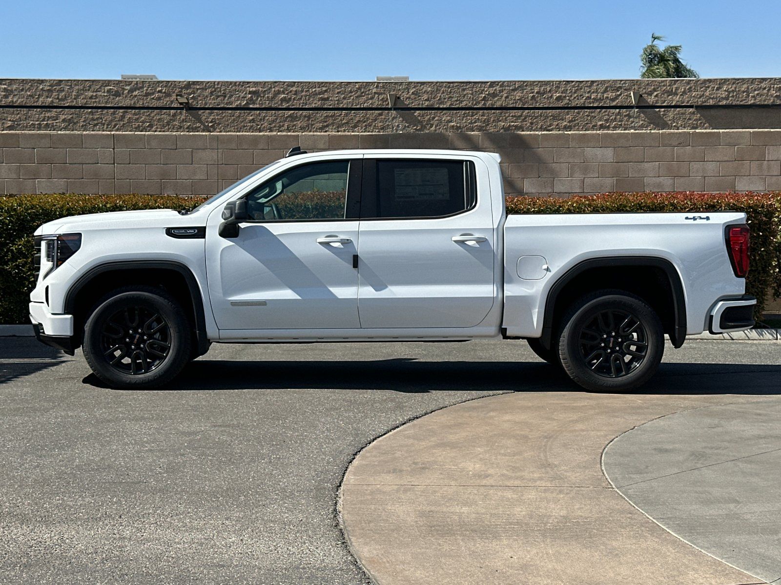 View vehicle photo 6