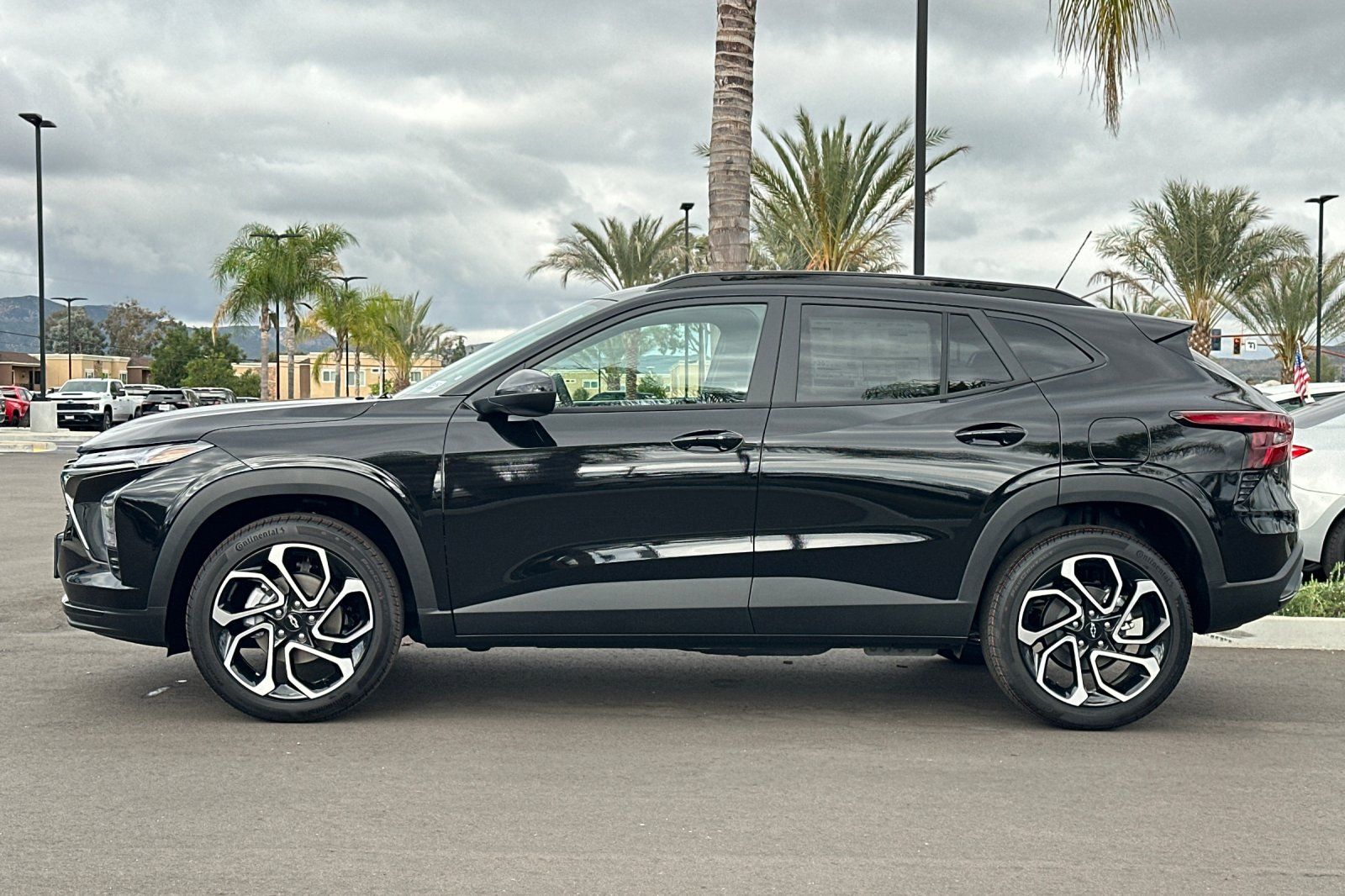 View vehicle photo 7