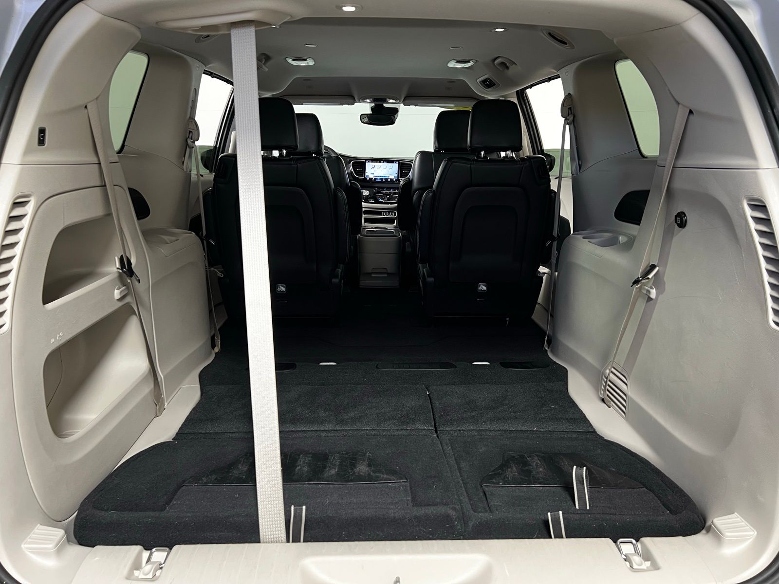 Thumbnail: 2024 Chrysler Pacifica - 27