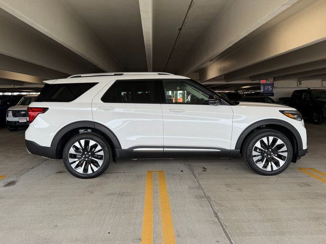 New 2026 Star White Metallic Tri-Coat Ford Platinum image 8