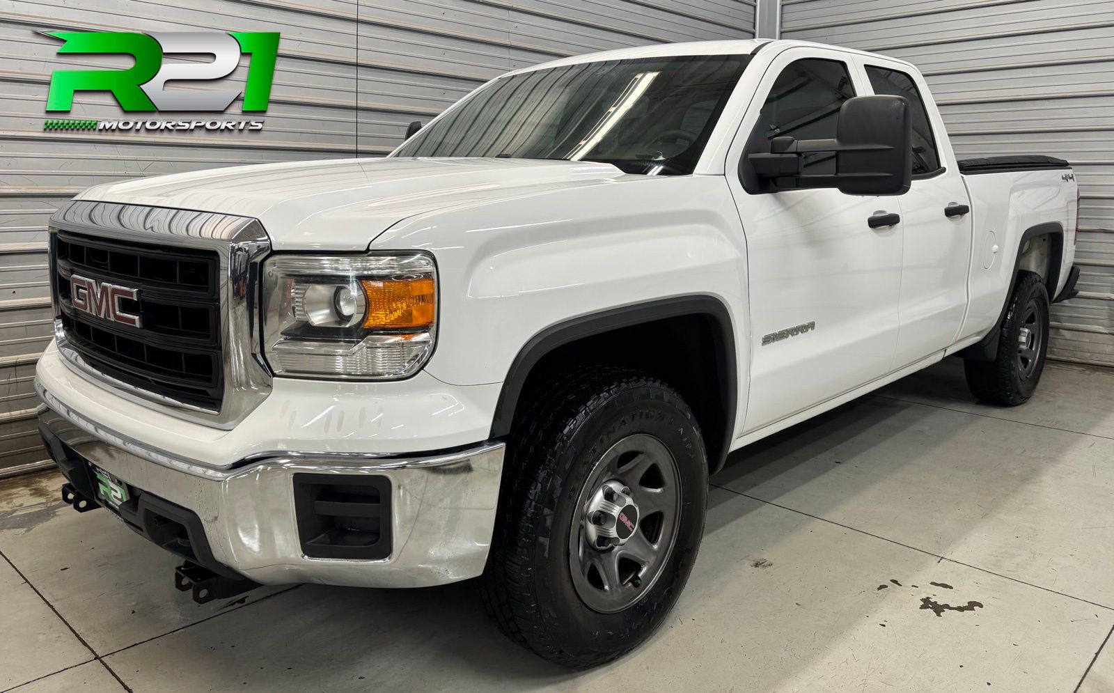 Summit White 2015 GMC Sierra 1500 Pickup Truck Four-Wheel Drive 6-Speed Automatic Overdrive