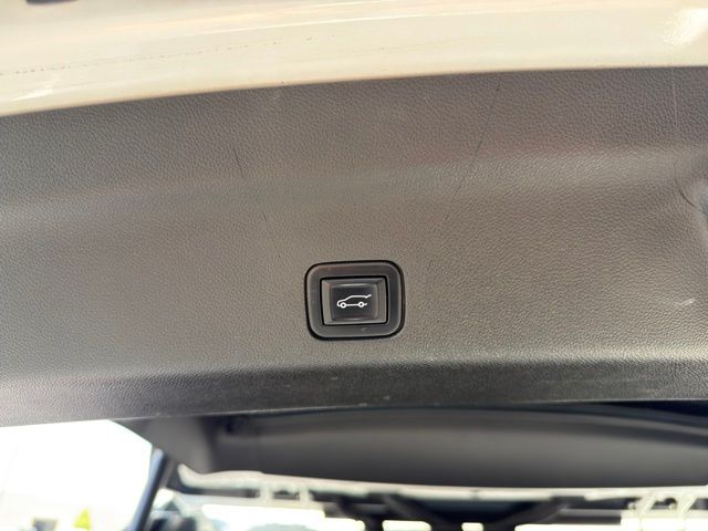 Used 2022 GMC Yukon XL SUV