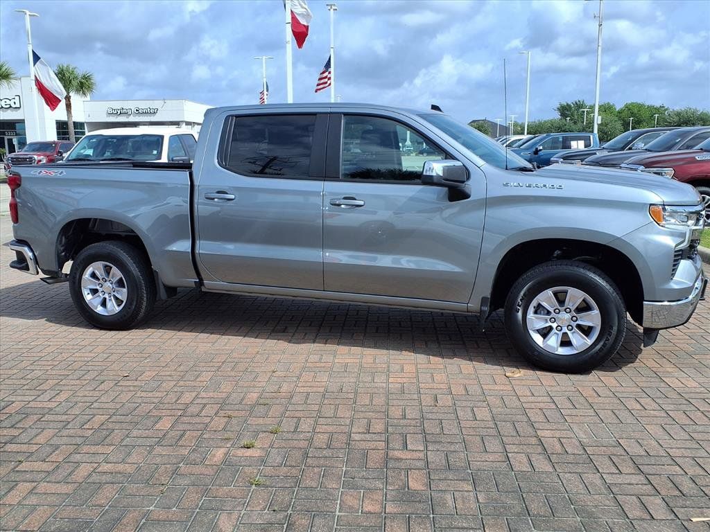 2026 Chevrolet Silverado 1500 LT - 3