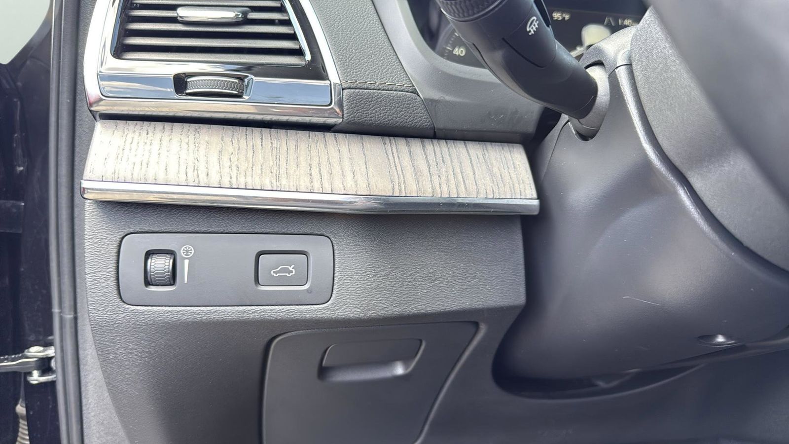 Used Car 2021 Volvo Xc90  T6 Inscription For Sale Under $35,000 In Austin, Texas