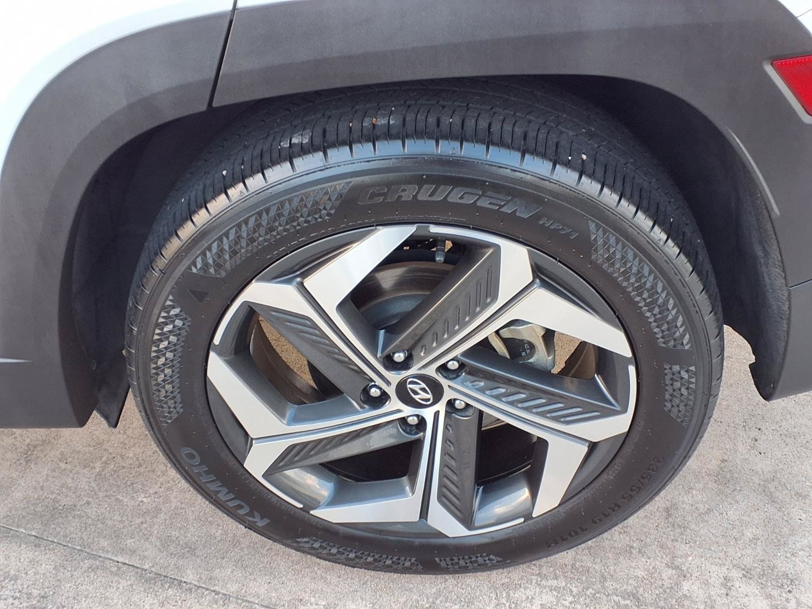 2024 Hyundai Tucson Limited White at Legacy Ford