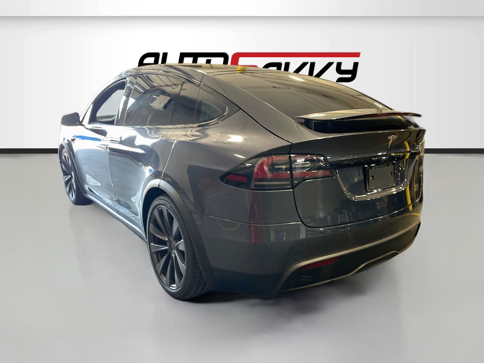 Used 2022 Gray Tesla Plaid image 5