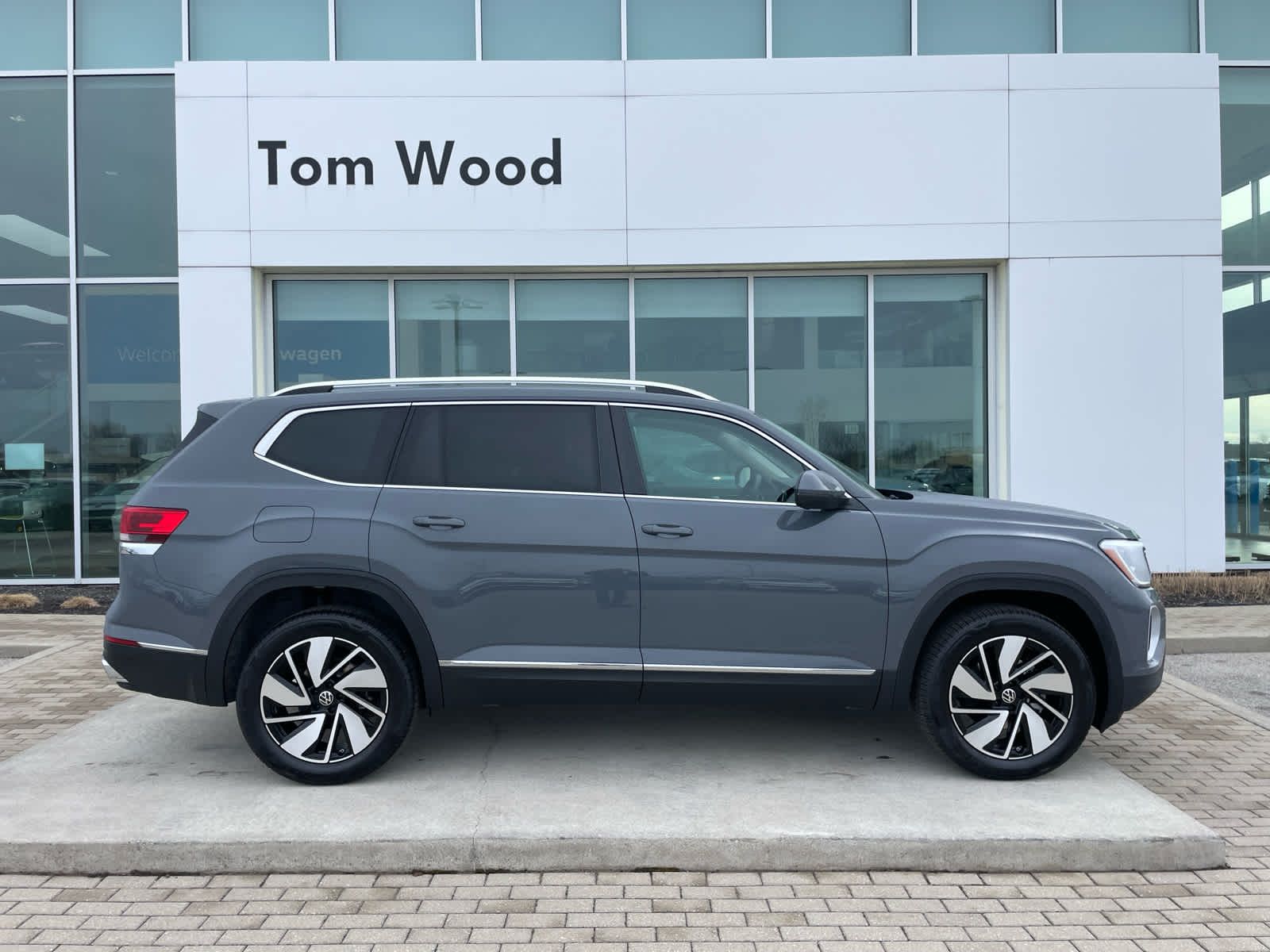 new 2026 Volkswagen Atlas car, priced at $51,443