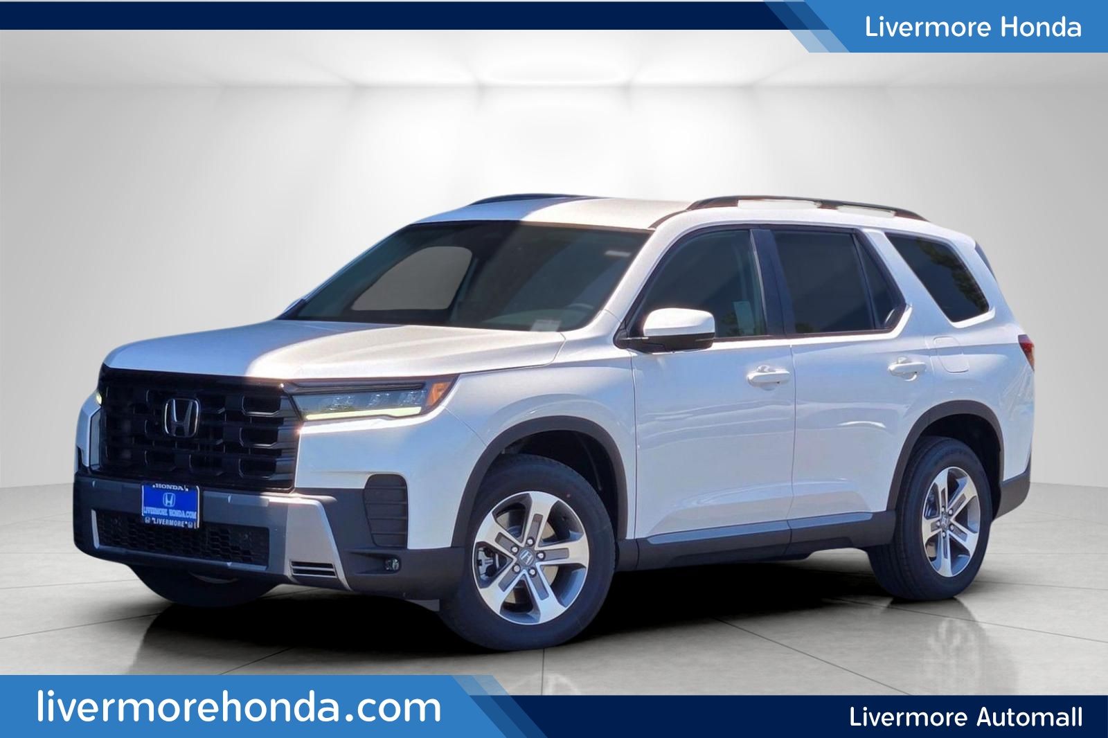 Platinum White Pearl 2026 Honda Pilot SUV / Crossover All-Wheel Drive Automatic