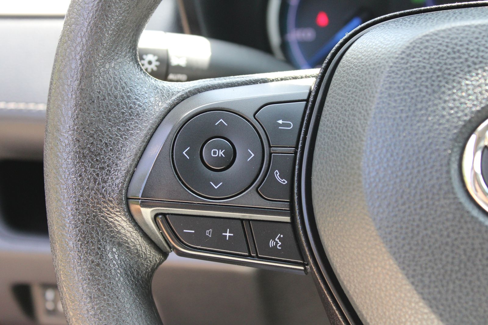 Used 2025 Red Toyota XLE image 29