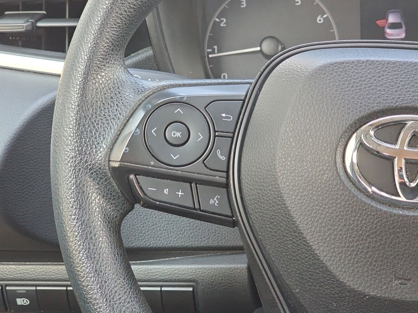Used 2023 Silver Toyota LE image 19