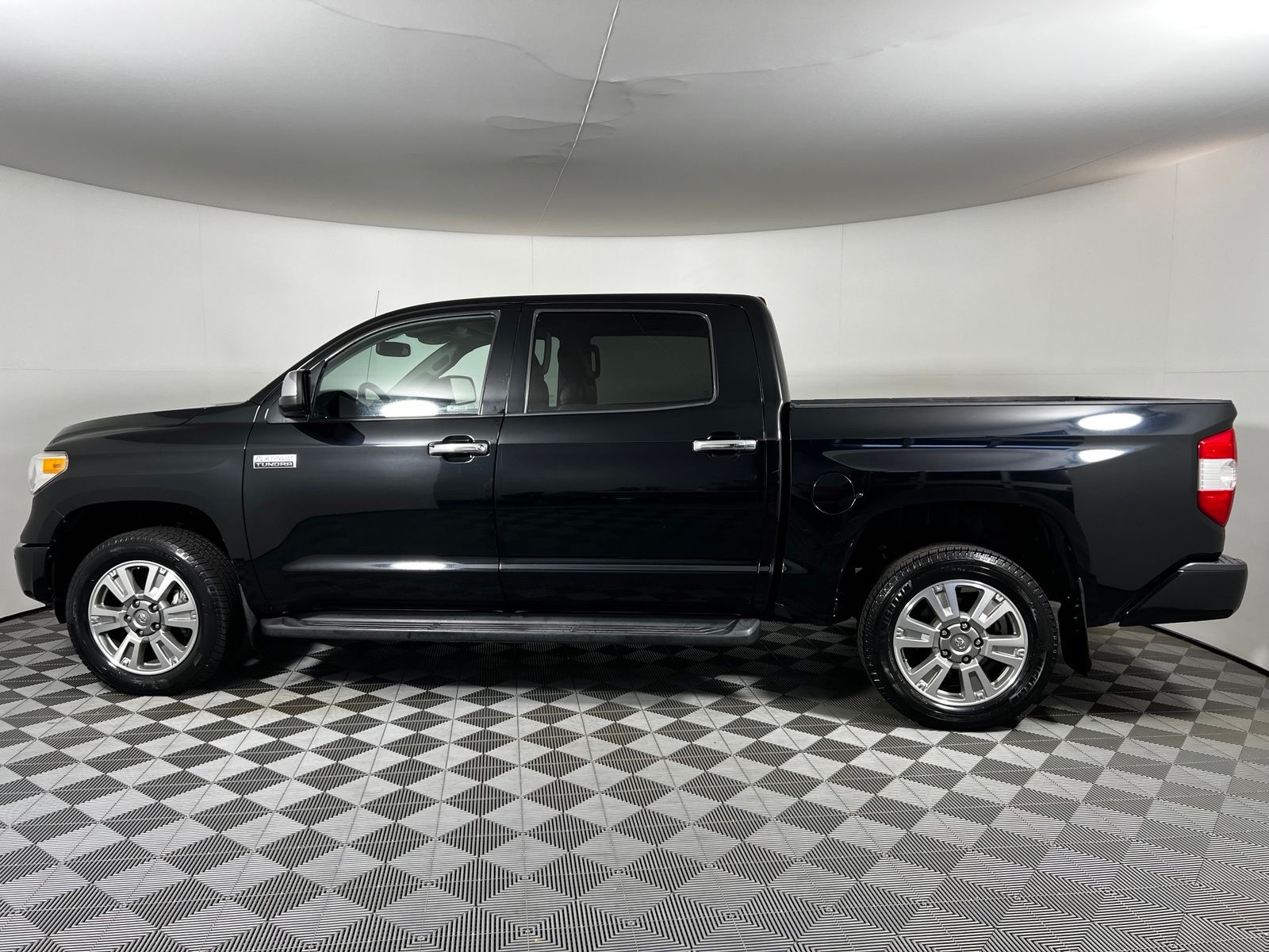 Thumbnail: 2016 Toyota Tundra - 8