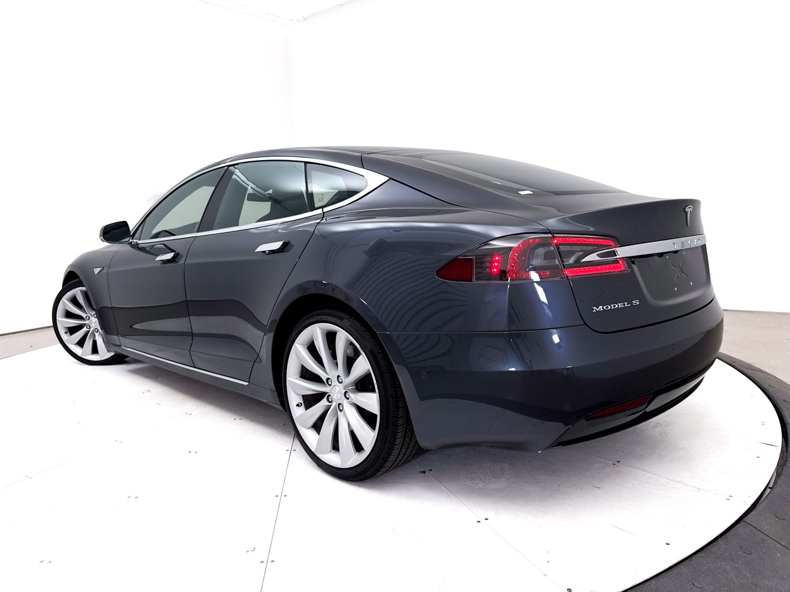 Used 2016 Tesla Model S 90D with VIN 5YJSA1E21GF144481 for sale in Scottsdale, AZ