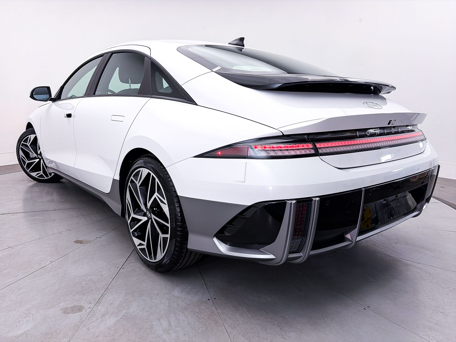 Used 2023 Hyundai IONIQ 6 SEL with VIN KMHM34AA3PA047935 for sale in Scottsdale, AZ