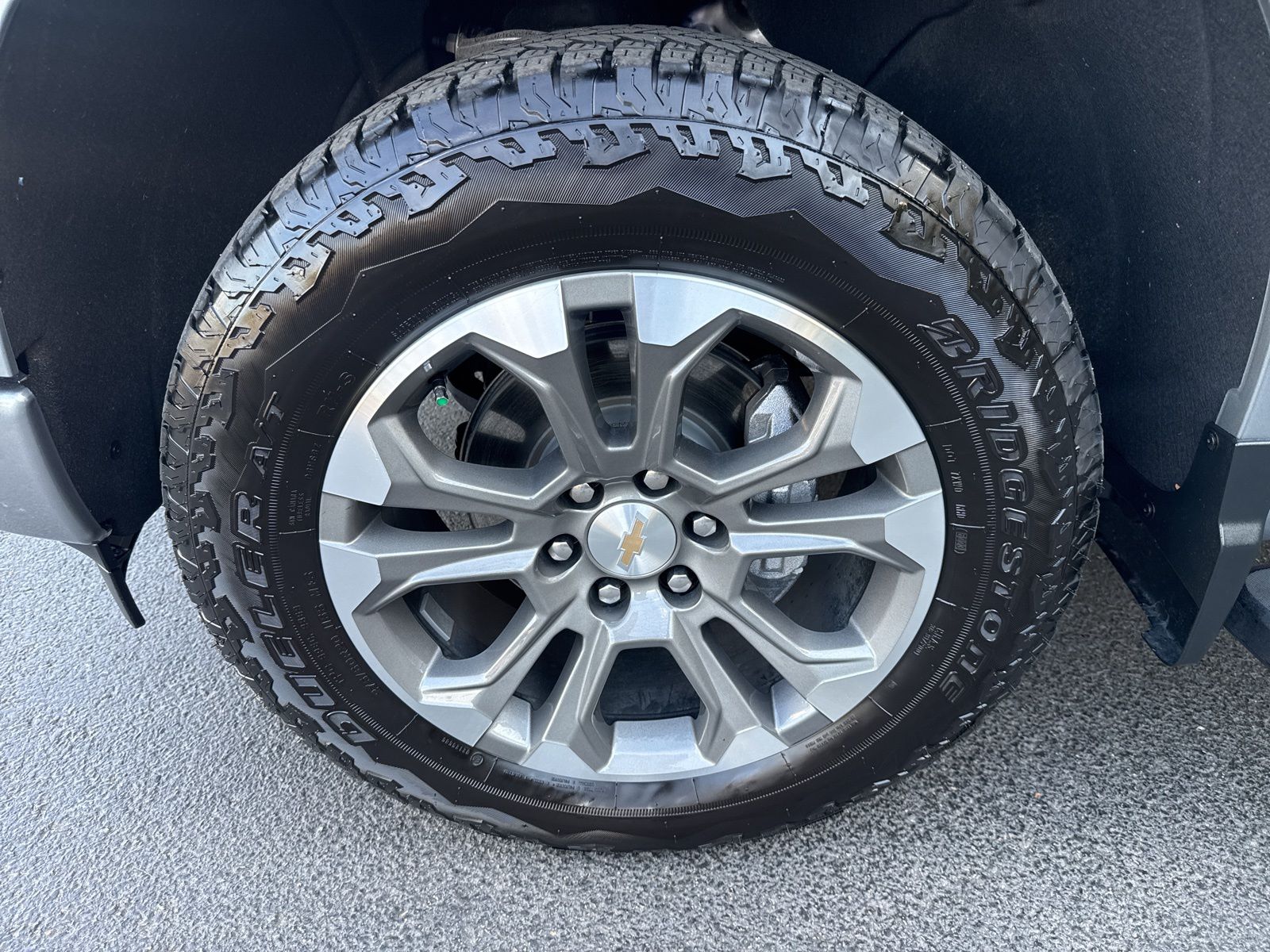 Used 2024 Gray Chevrolet High Country image 25