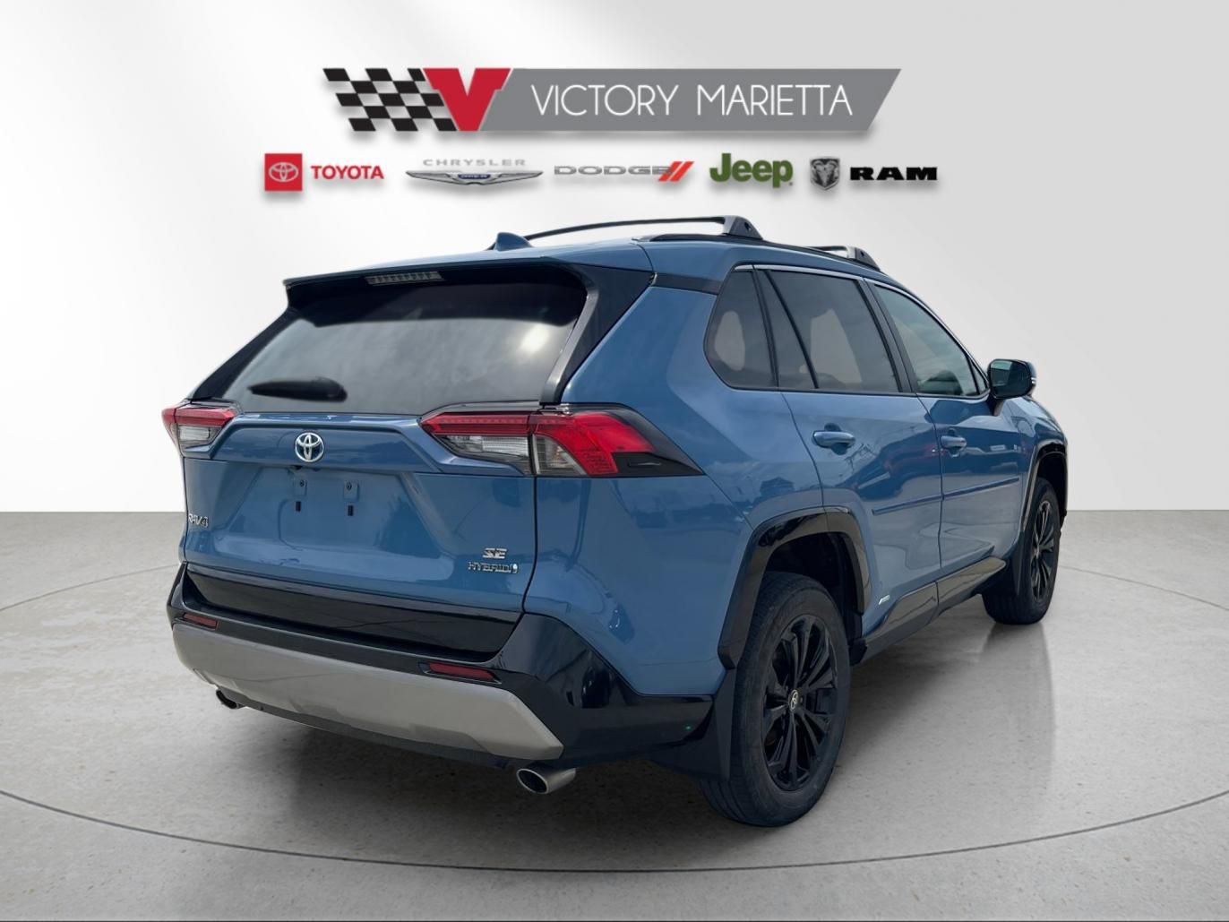 View vehicle photo 5