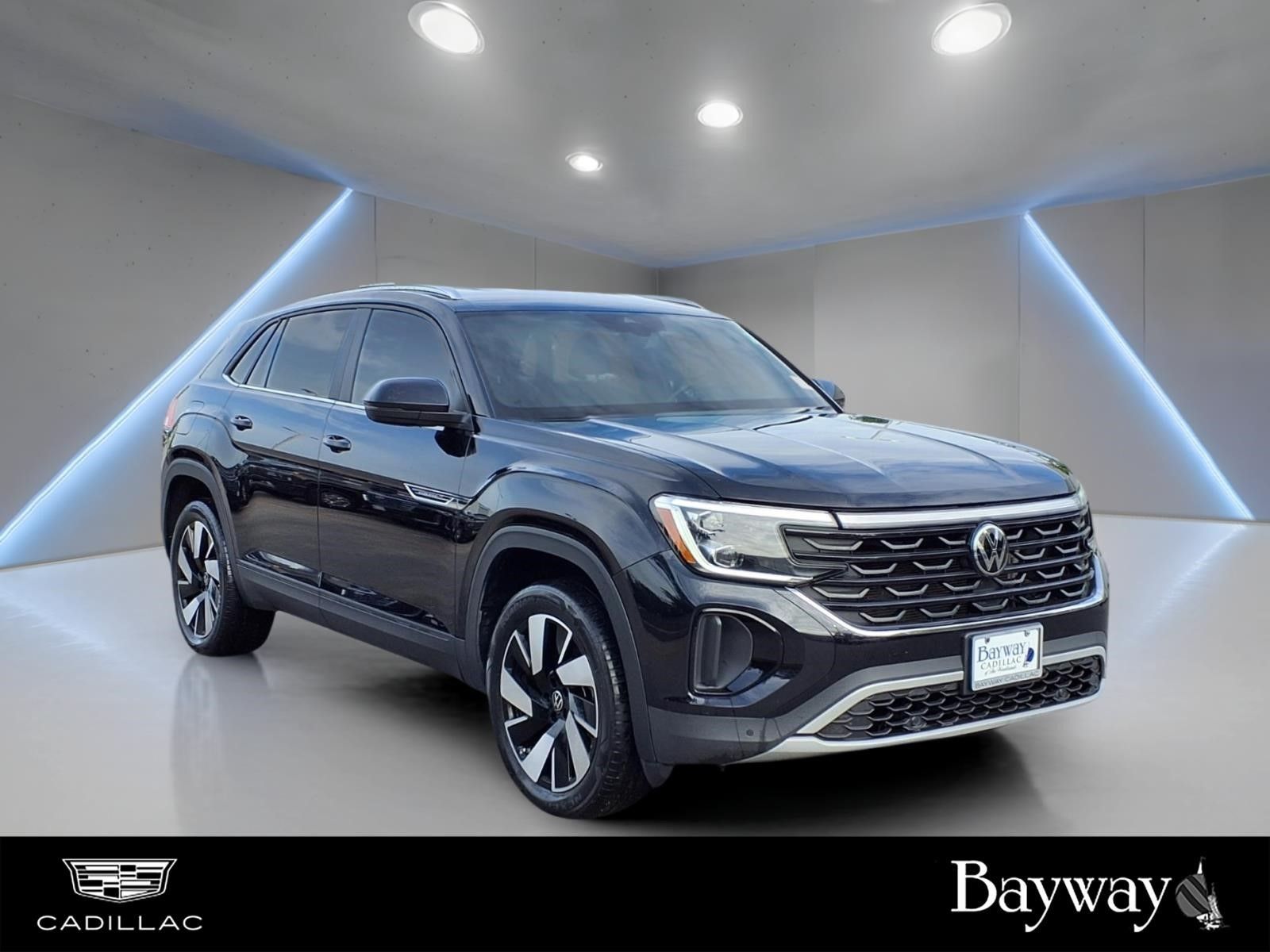 2024 Volkswagen Atlas Cross Sport 2.0T SE w/Technology - 4