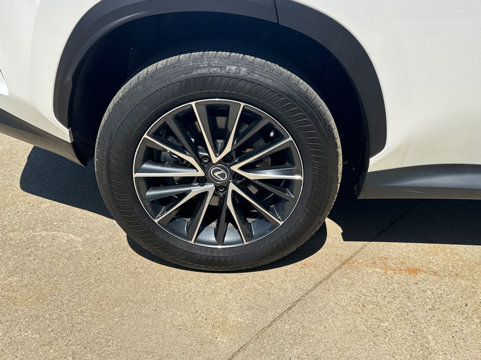 Used 2024 White Lexus 350 Premium image 17