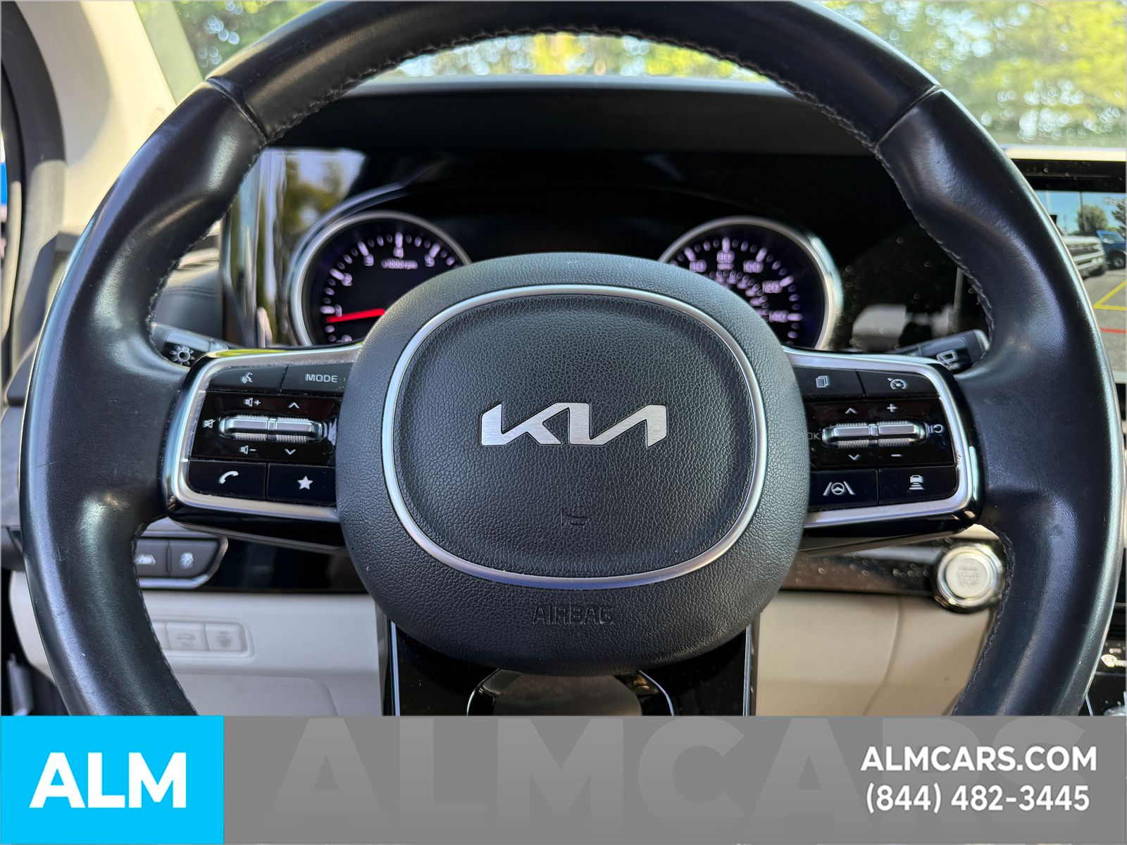 Used 2022 White Kia SX image 23