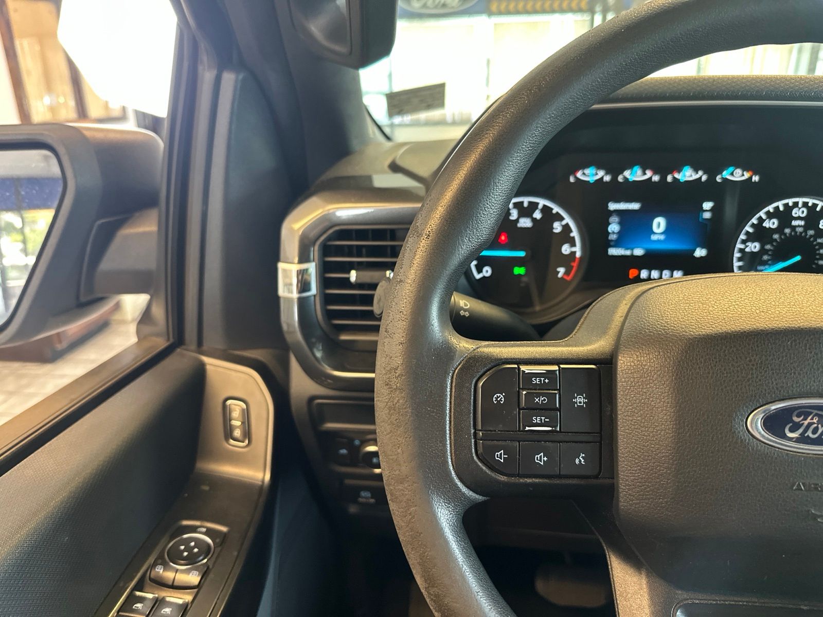 Used 2022 Space White Metallic Ford XL image 17