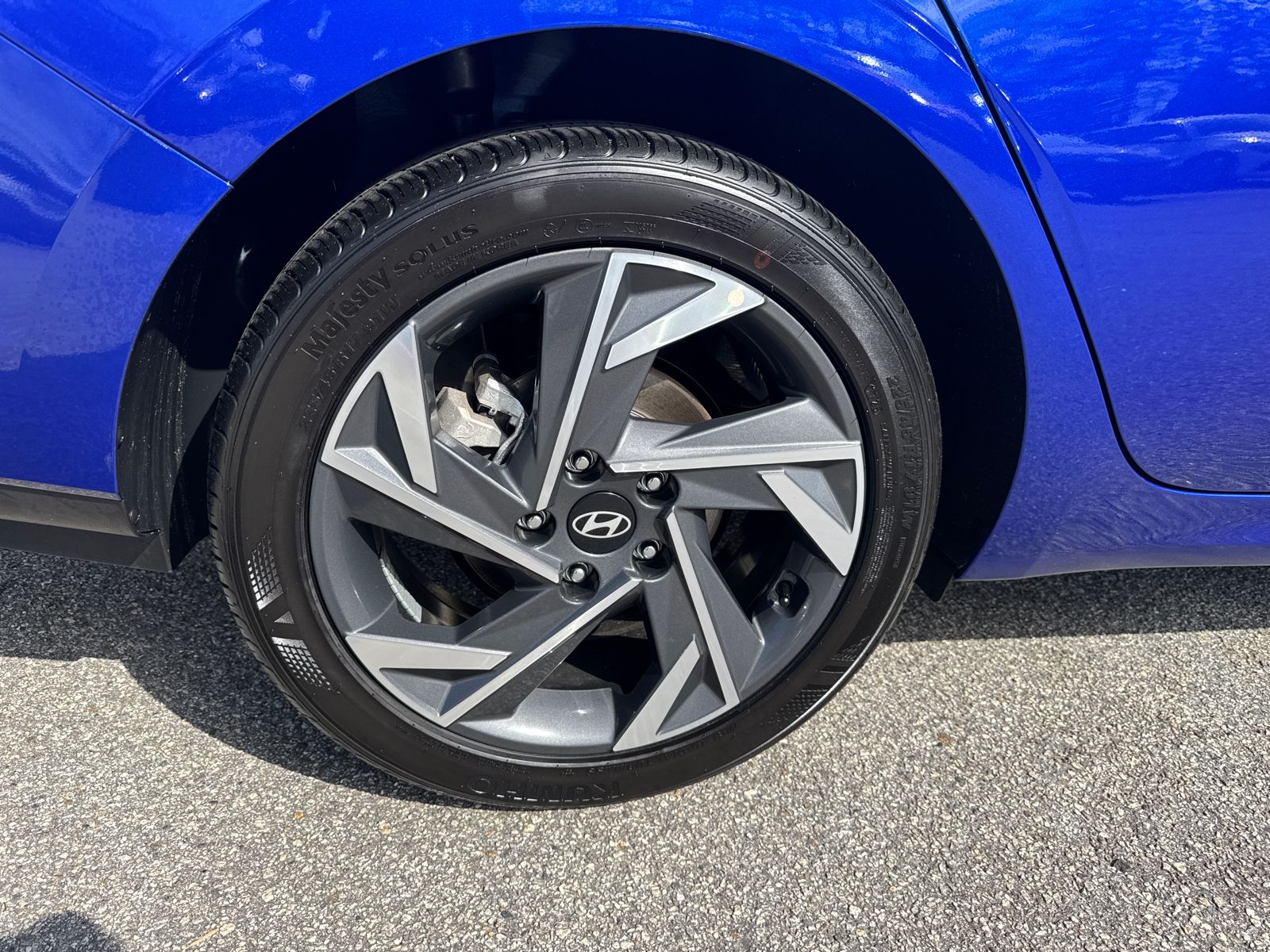 Certified Used 2025 Blue Hyundai SEL Sport image 17