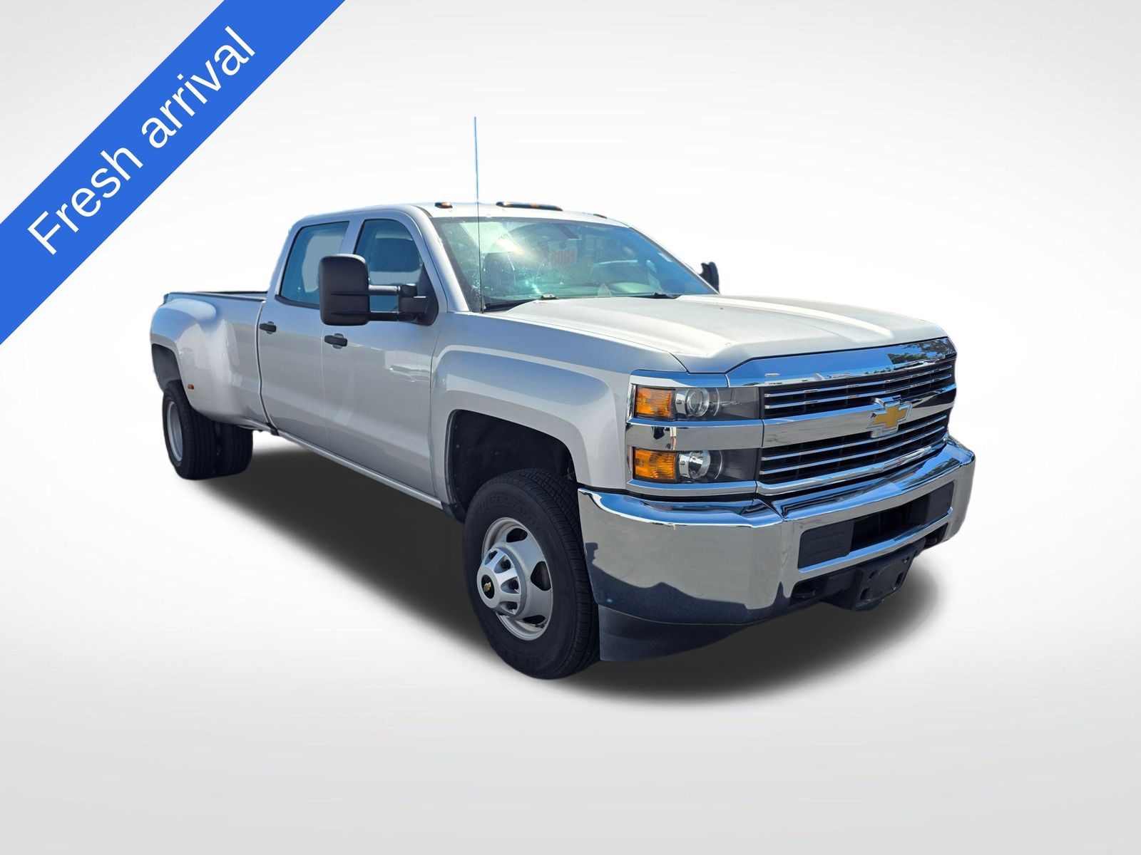 Silver Ice Metallic 2018 Chevrolet Silverado 3500HD Work Truck Crew Cab RWD Pickup Truck 4X2 6-Speed Automatic Overdrive