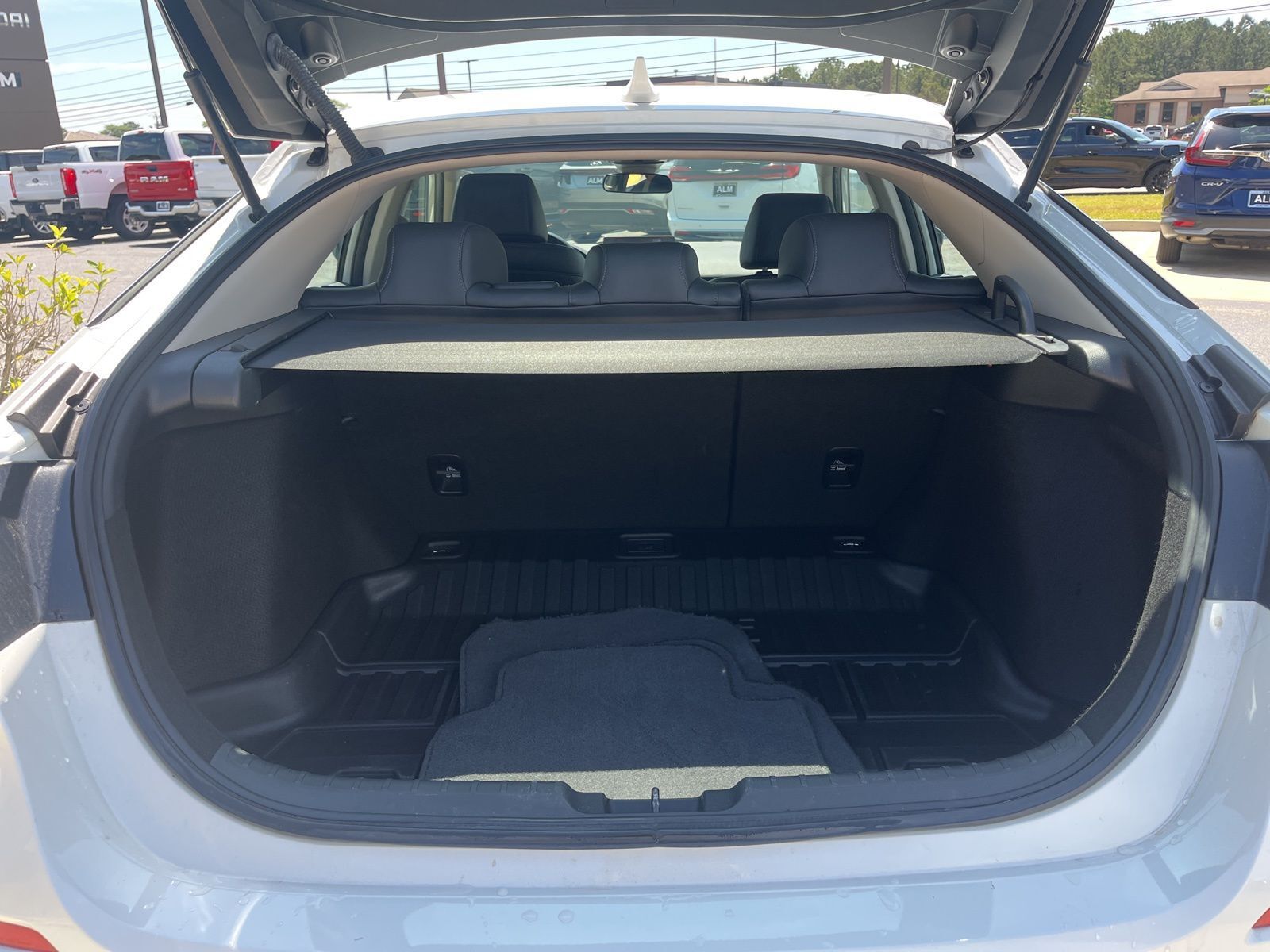 Used 2024 White Honda EX-L image 5