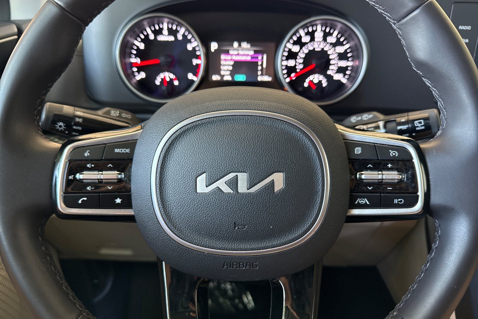 Used 2024 Kia Carnival Van