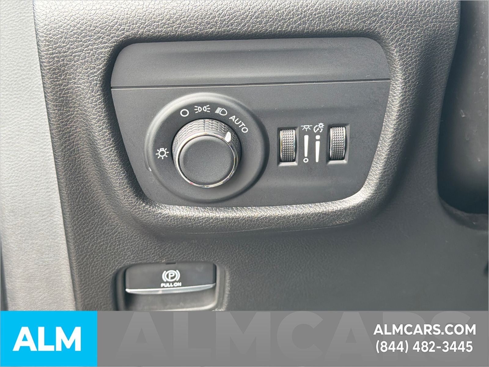 Used 2025 Red Jeep Altitude image 37
