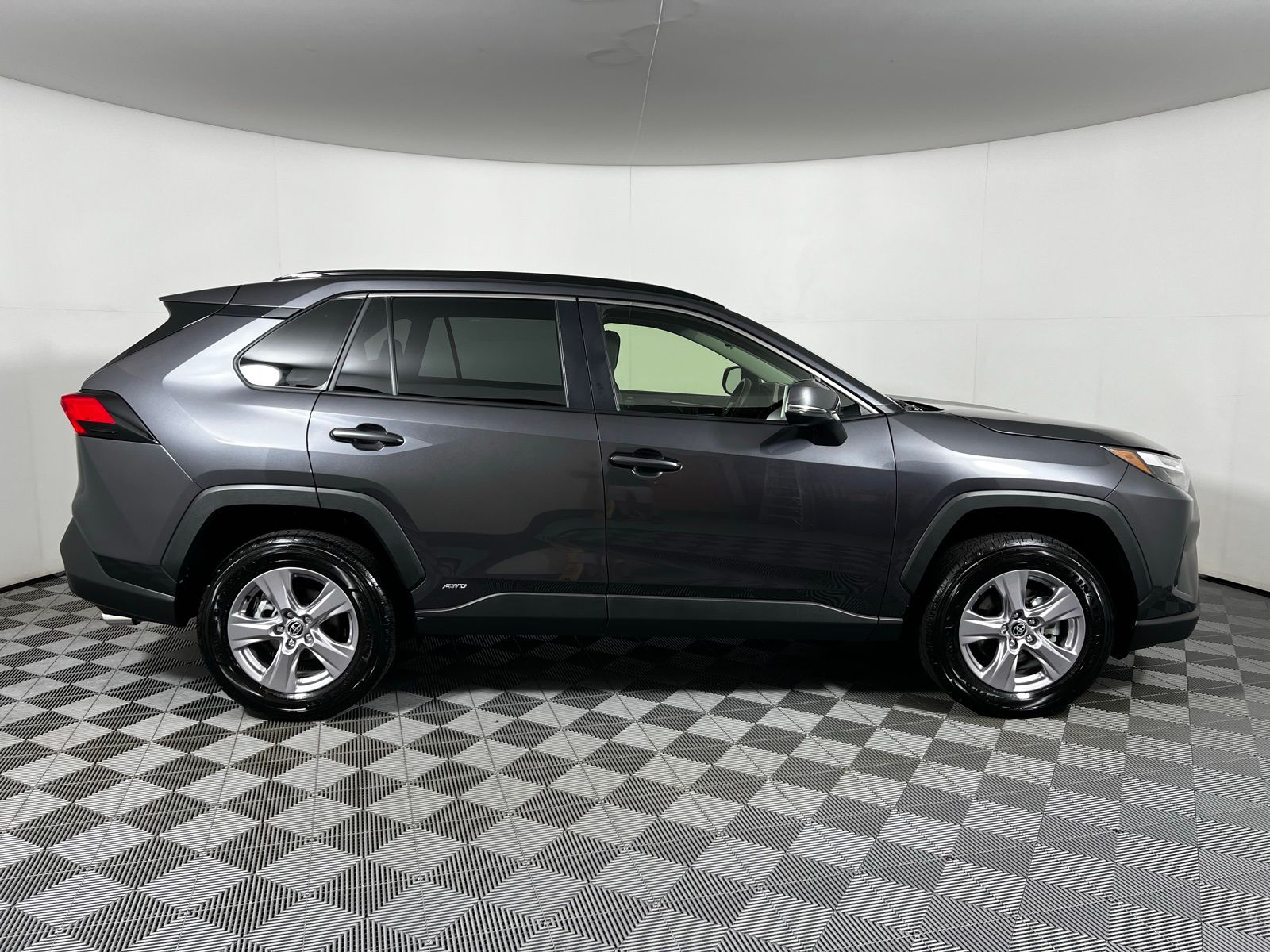 2025 Toyota RAV4 XLE 4