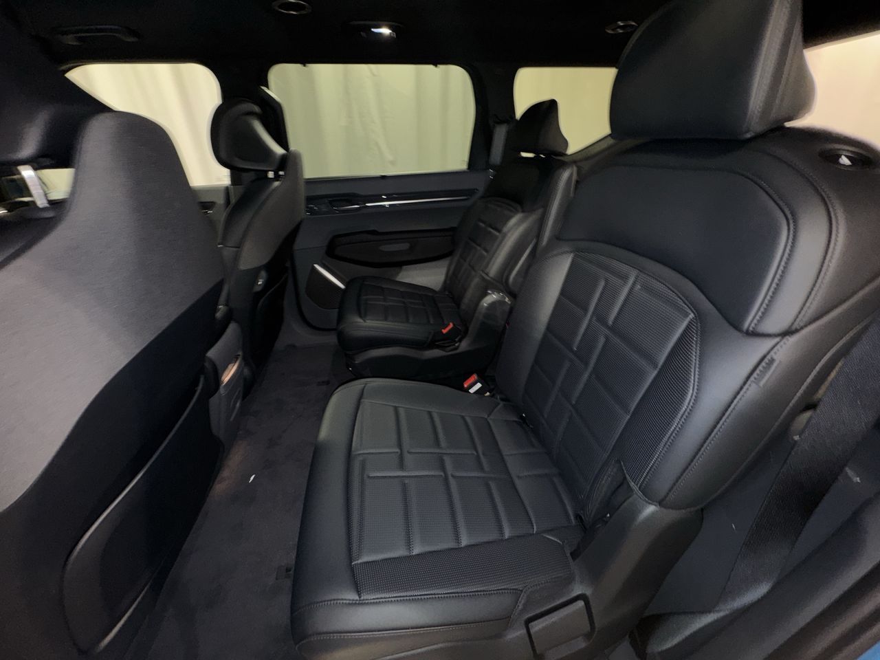 2026 Kia EV9 Land photo 26