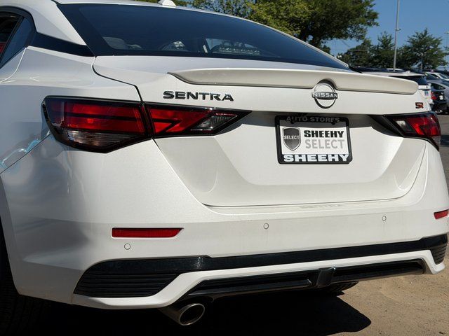 Used 2024 Aspen White Nissan SR image 29