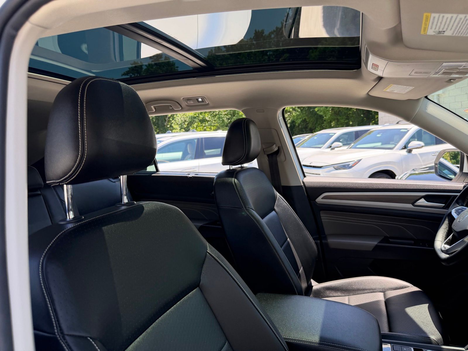 Used 2022  Volkswagen SEL image 49
