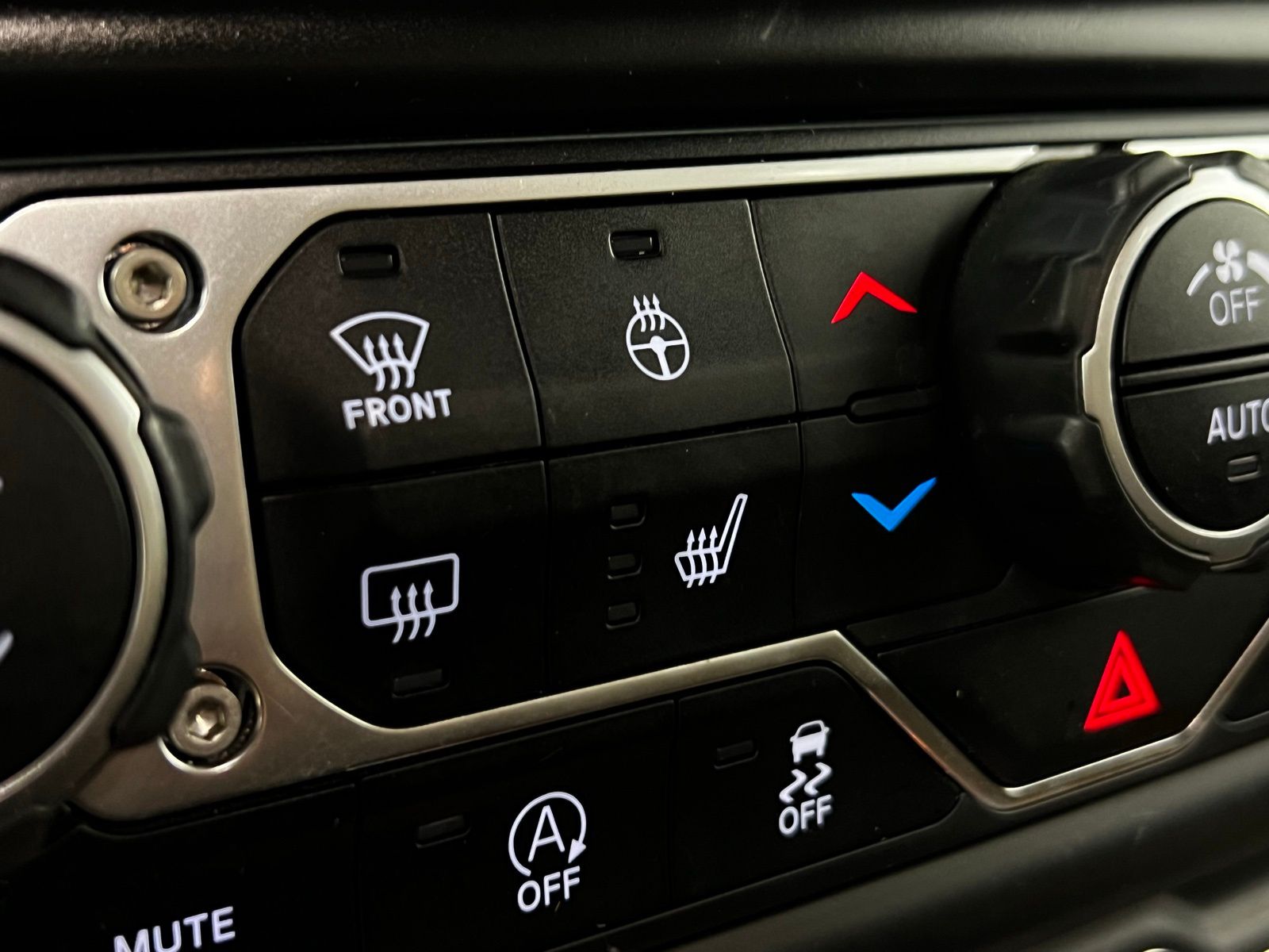 Thumbnail: 2021 Jeep Wrangler - 19