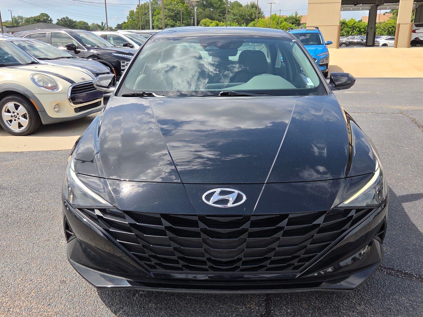 Used 2023 Black Hyundai SEL image 3