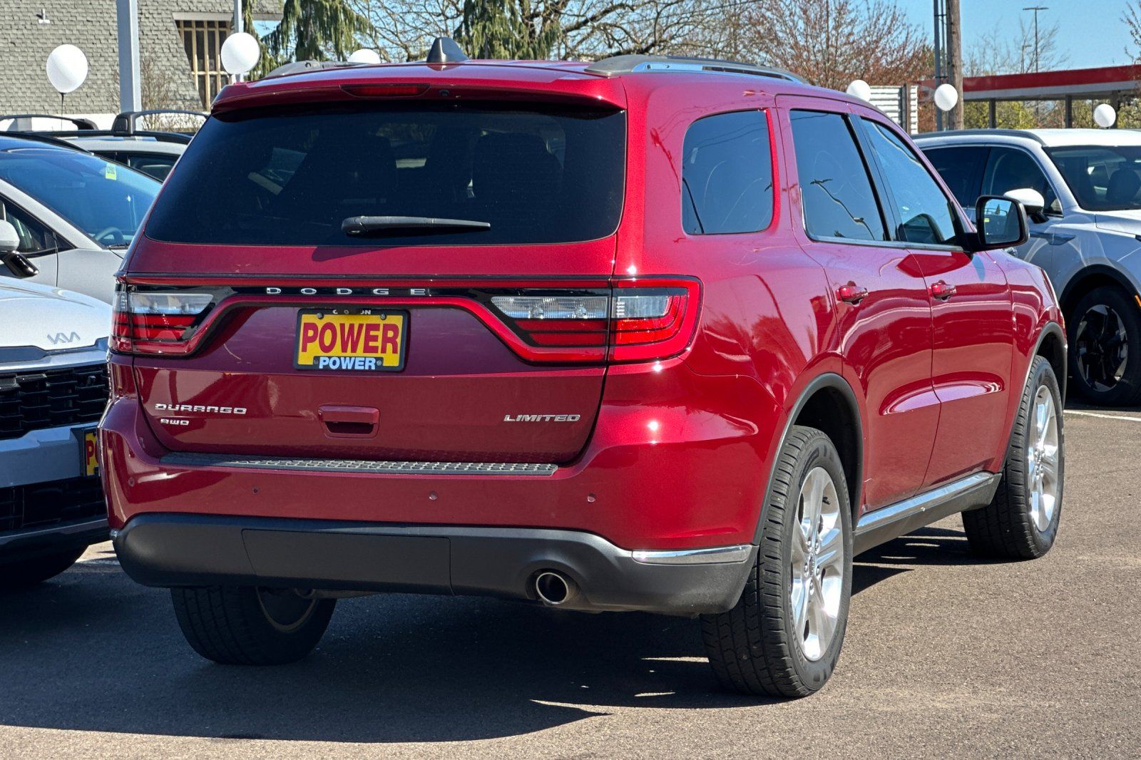 View vehicle photo 4