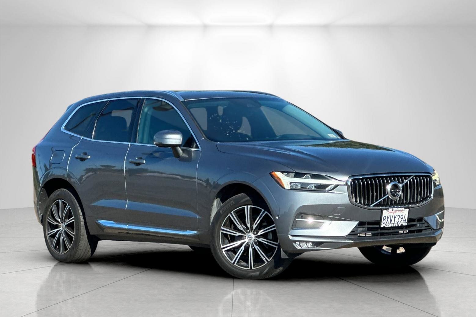 Gray Metallic 2021 Volvo XC60 T5 Inscription FWD SUV / Crossover Front-Wheel Drive Automatic