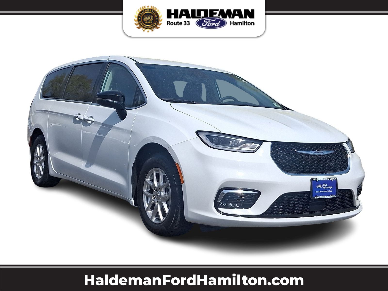 Bright White Clearcoat 2024 Chrysler Pacifica Touring L FWD Minivan Front-Wheel Drive 9-Speed Automatic