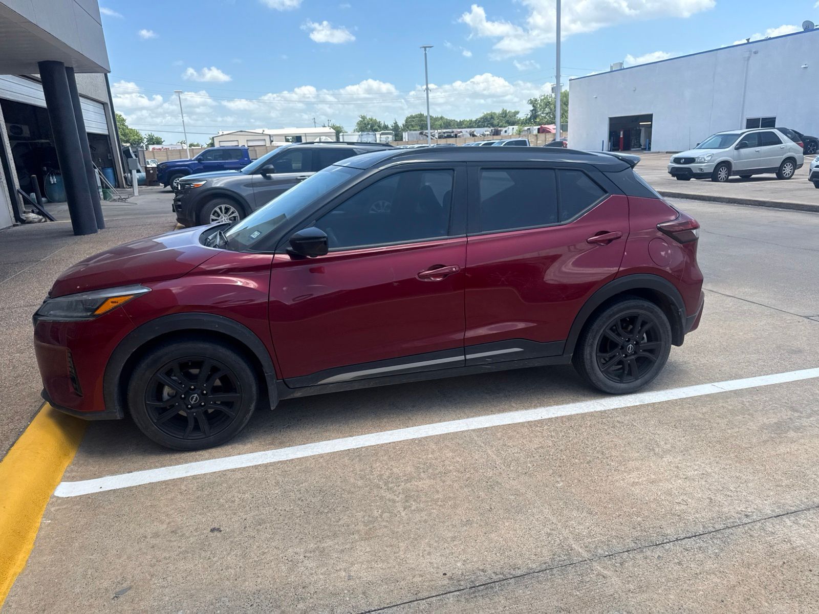 View vehicle photo 2