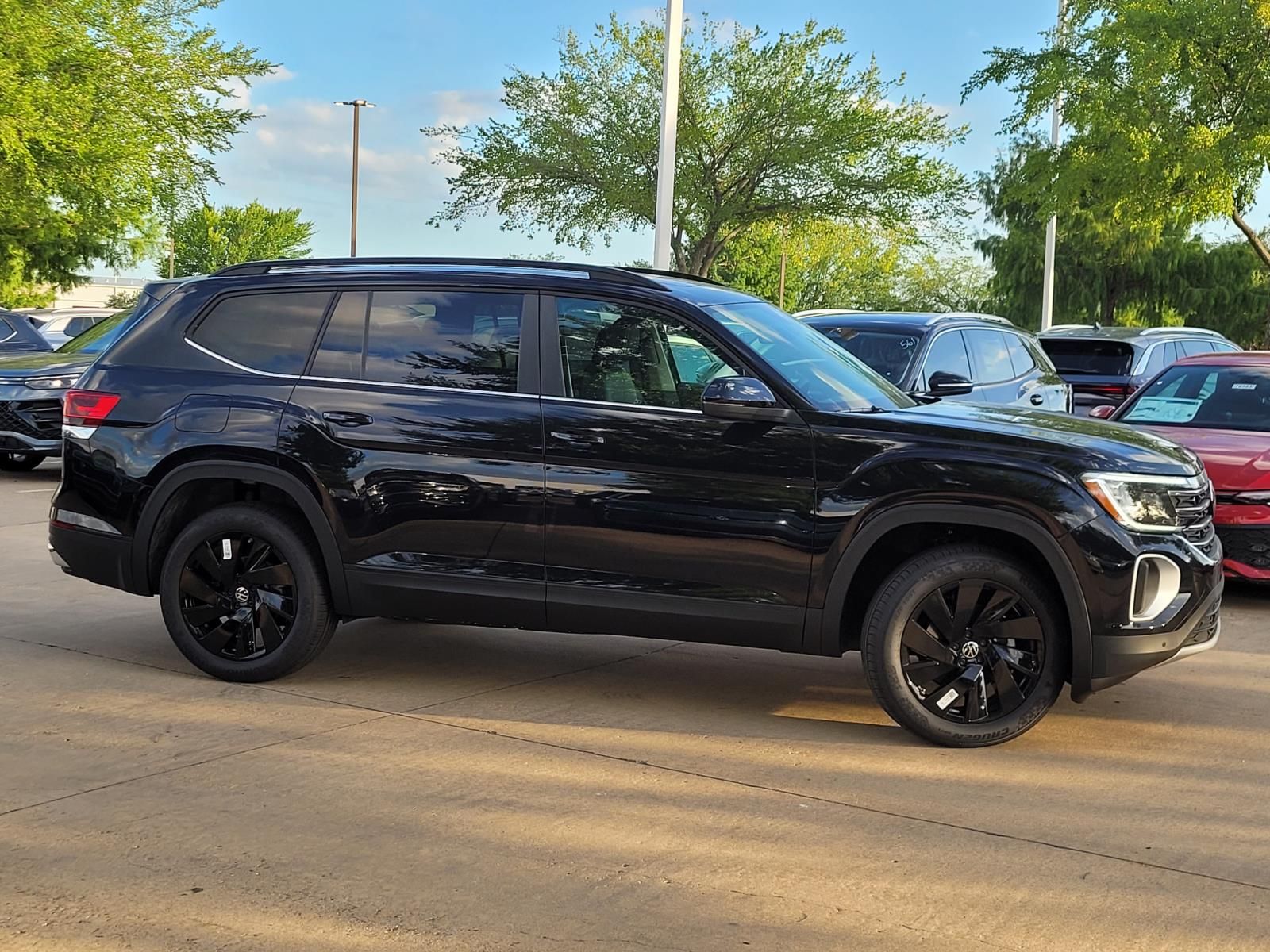 new 2026 Volkswagen Atlas car, priced at $40,962