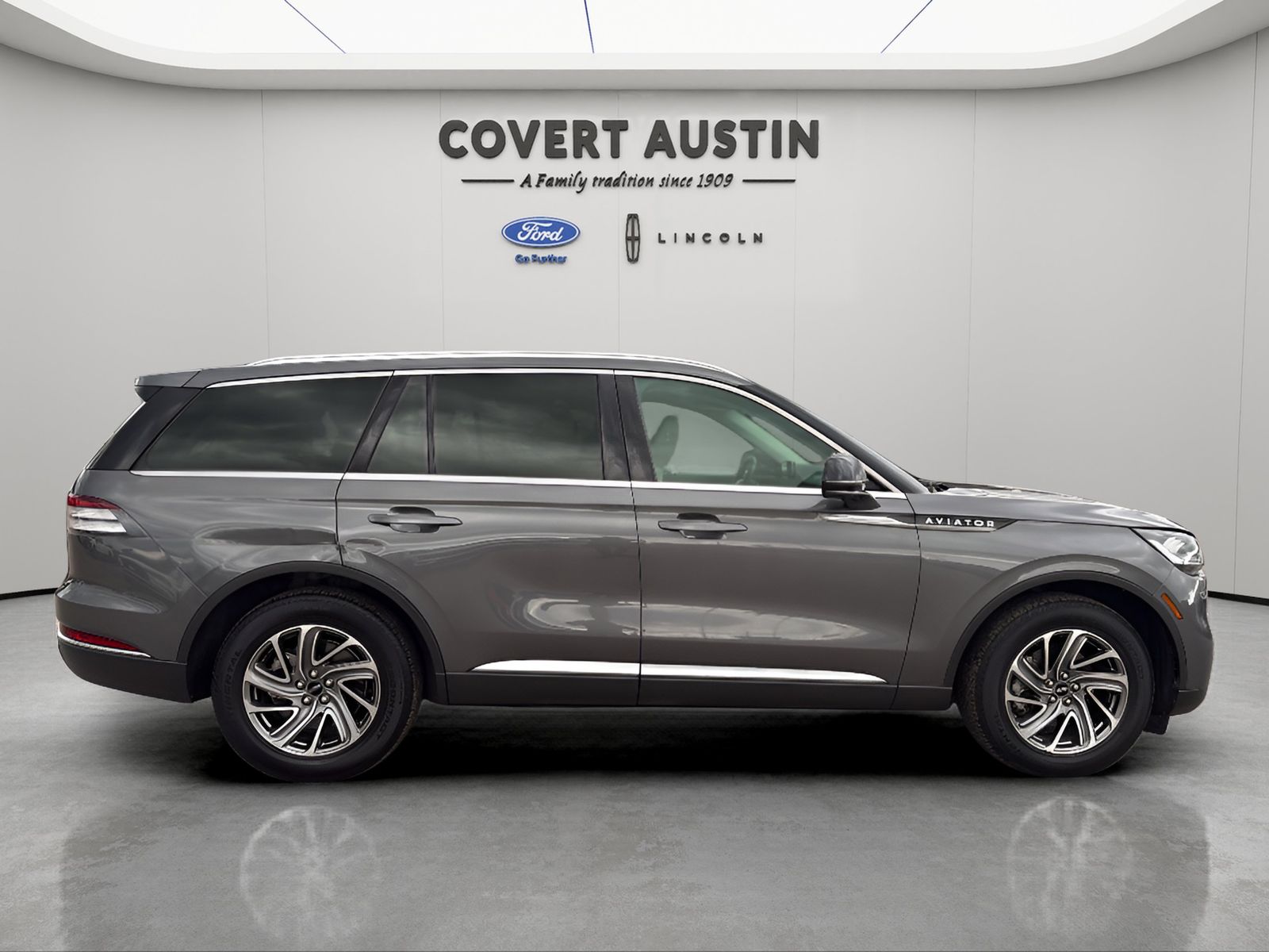 Used Car 2023 Lincoln Aviator  Standard For Sale Under $40,000 In Austin, Texas