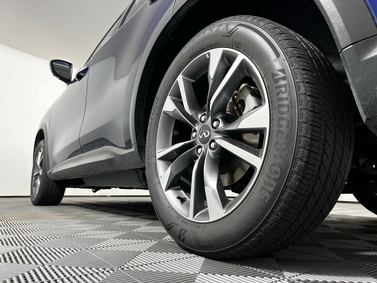 Thumbnail: 2024 INFINITI QX60 - 9