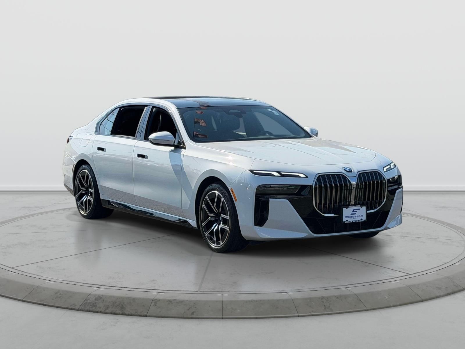 2026.0 BMW 7 Series 740i xDrive Sedan's photo
