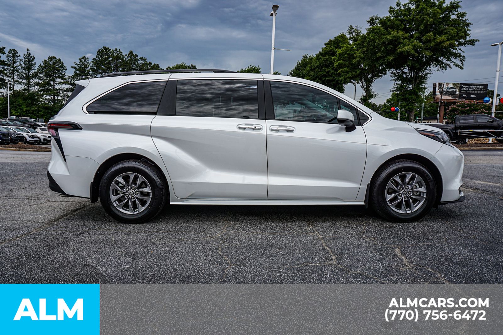 Used 2025 Beige Toyota XLE image 11