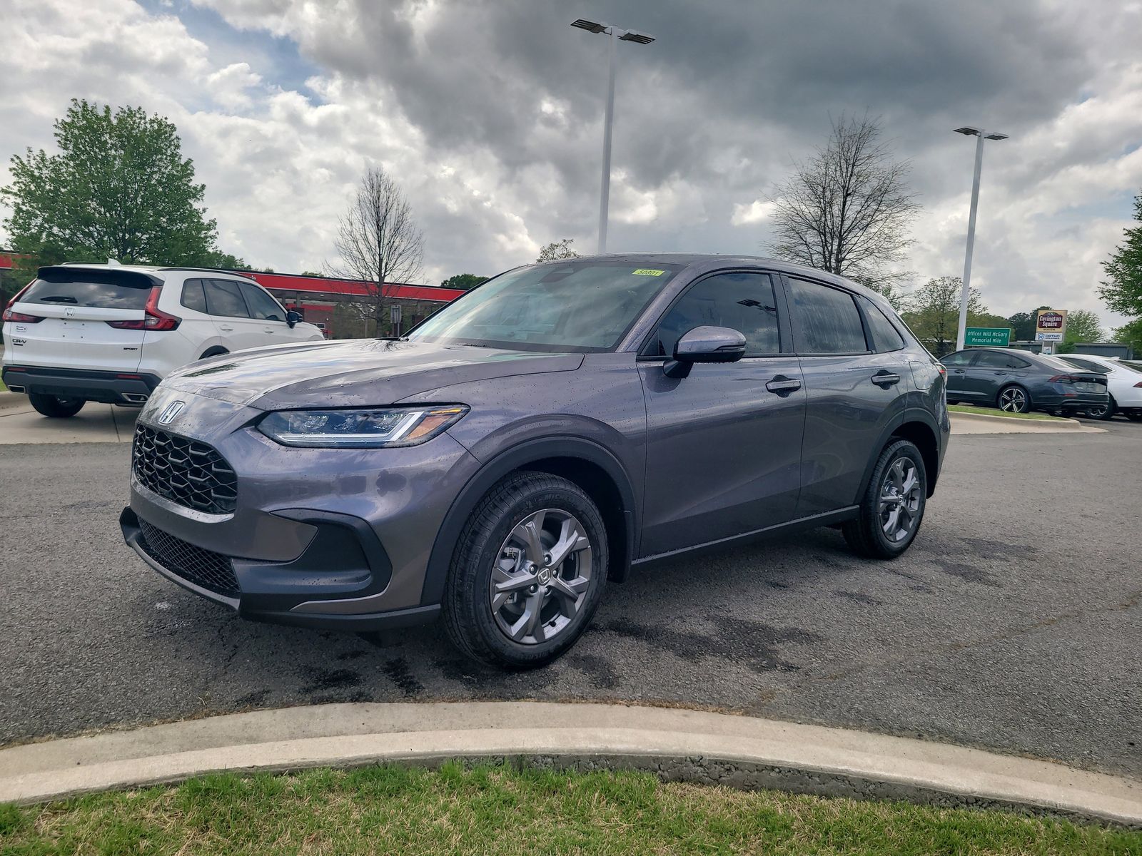 View vehicle photo 7