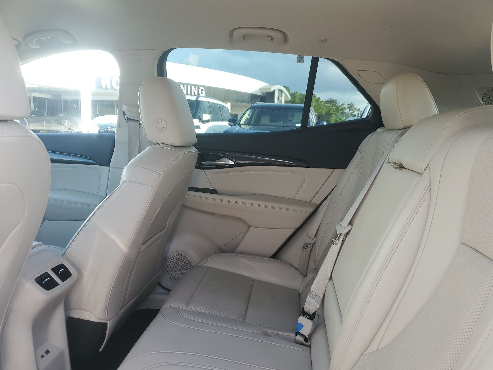 2023 Buick Envision Essence White at Royal Nissan